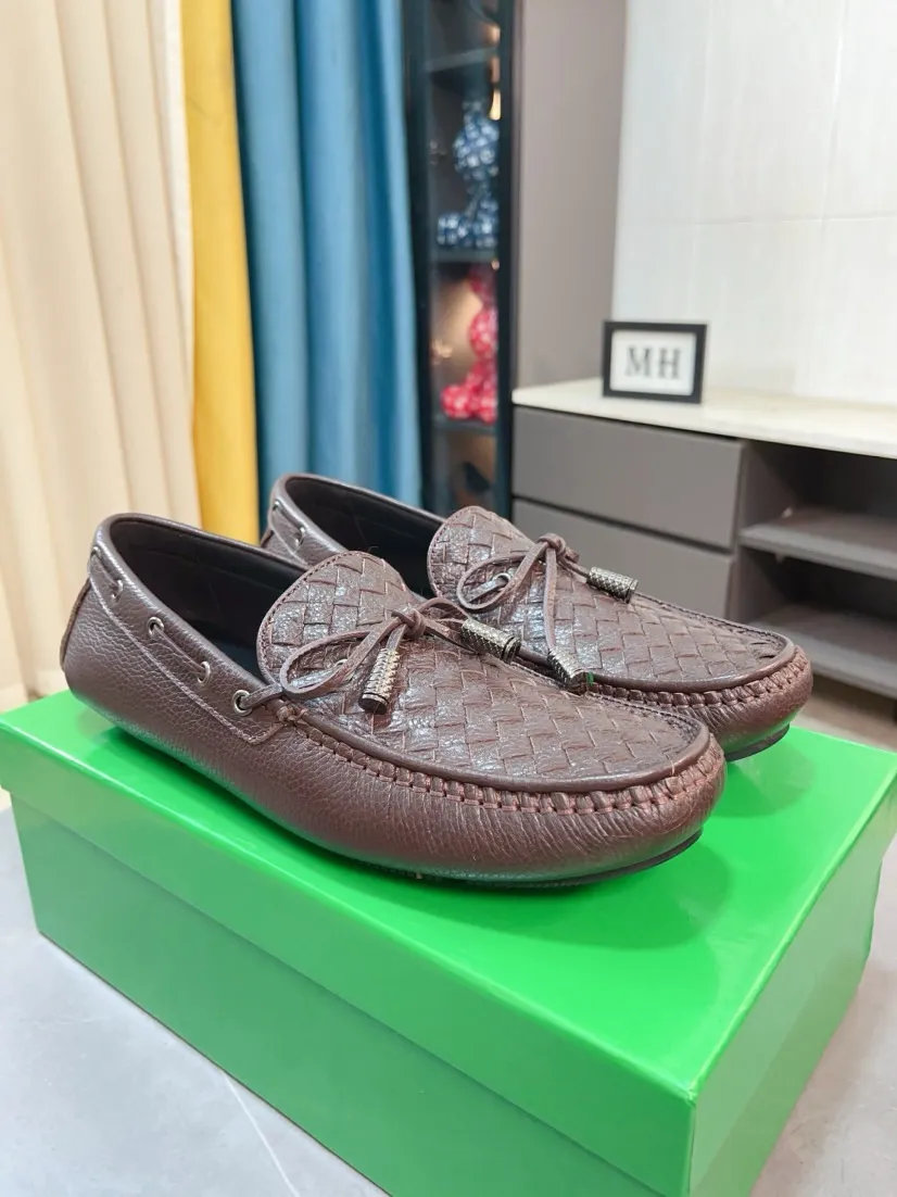 Ex-factory price 420🌹🌹【Super comfortable soft sole BV woven beanie shoes】Fashion hot style ⭐️⭐️⭐️BV Men's casual shoes 🎈High-quality cowhide upper, woven cowhide upper with metal buckle decoration, perfect fit, full of personality and fashionable charm, genuine leather lining ⚠️⚠️Flexible and lightweight outsole, fashionable and handsome, size: 38-44, 37+45 can be customized